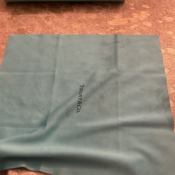 Sunglasses with Case, vin#60014 - Picture 8 of 8